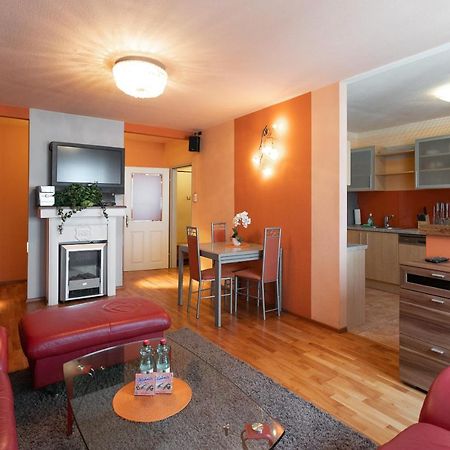 Zentrales Apartment In U-Bahn Naehe & Hauptbahnhof Viena Exterior foto