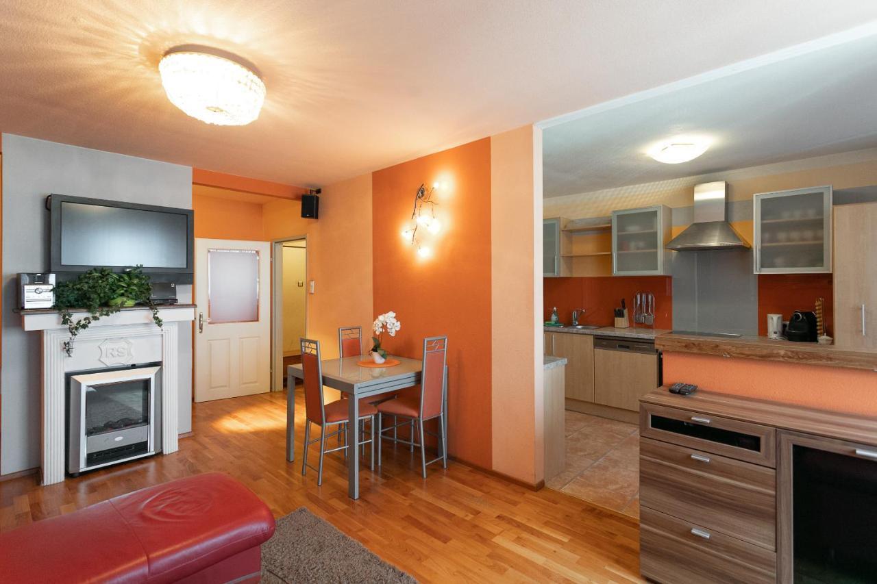 Zentrales Apartment In U-Bahn Naehe & Hauptbahnhof Viena Exterior foto