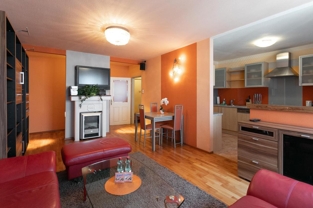 Zentrales Apartment In U-Bahn Naehe & Hauptbahnhof Viena Exterior foto